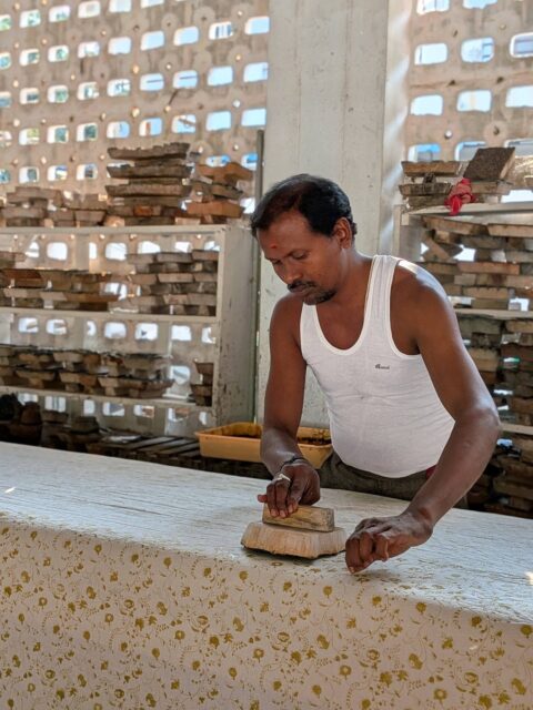 Not every print is made by a machine.

Some are carved into wooden blocks, stamped by hand, and brought to life by artisans who have spent years mastering their craft.

This is the beauty of Machilipatnam Kalamkari. 🤍